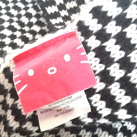 EUC SANRIO HELLO KITTY Knit scarf - Picture 6 of 6